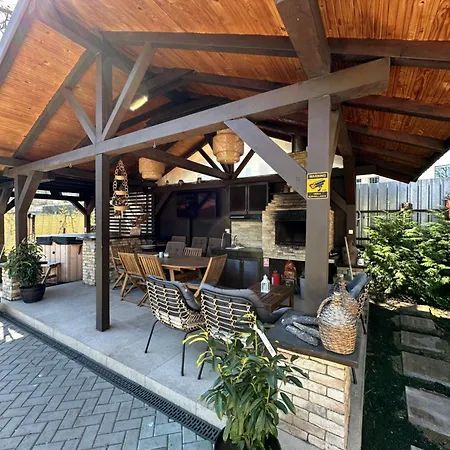 Villa Hanul Anei - Entire